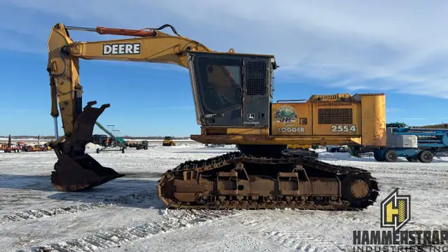 2003 JOHN DEERE 2554 Roadbuilder Excavator Track Hoe in Heavy Equipment in Edmonton - Image 5