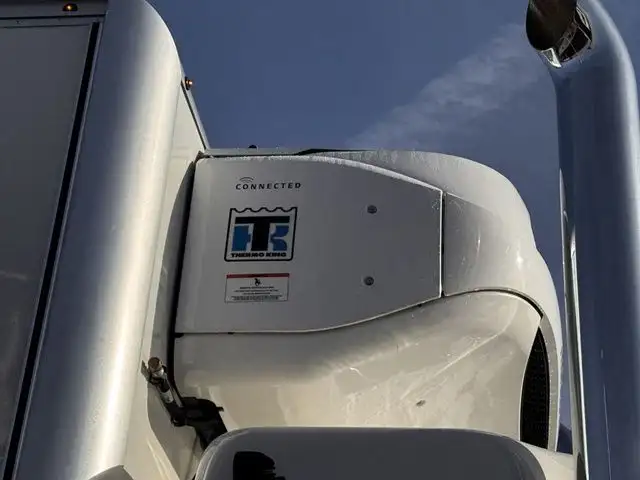 2025 Kenworth T880 in Heavy Trucks in Moncton - Image 8