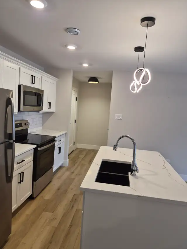 39 Dobbin St 2 bedroom apartment in Rothesay 2nd & 3rd Floor in Long Term Rentals in Saint John - Image 4