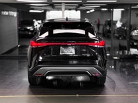 *#1 Most Reliable 2023 SUV. Zero Accidents. Modern Executive Luxury.* Experience the benchmark of lu... (image 9)