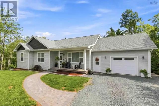 221 Meldrum Avenue Conquerall Bank, Nova Scotia in Houses for Sale in Bridgewater - Image 3