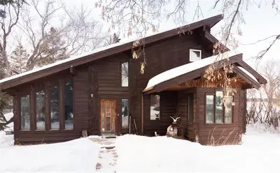 R33//Virden/Discover this 3 bedroom home featuring oak floors and a cottage like feel throughout. Th...