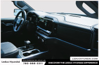 2024 GMC Sierra 1500 SLT Experience the GMC Sierra 1500 SLT with only 48000 km on the odometer. Fini... (image 8)