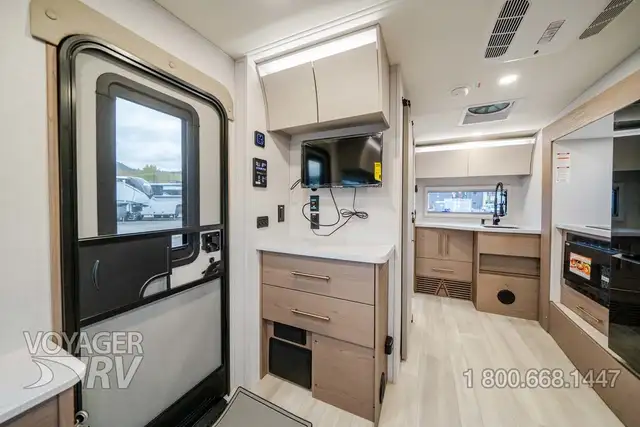 2026 Grand Design Serenova 150HL in Travel Trailers & Campers in Kelowna - Image 23