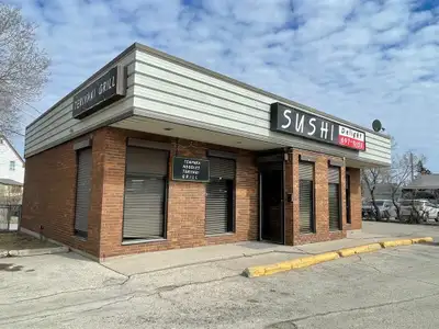 4J//Winnipeg/BUSINESS 'ONLY' FOR SALE! A fantastic business opportunity awaits! This fully equipped...