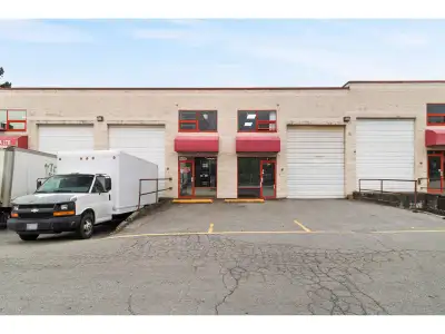 We are offering an excellent opportunity to lease up to 7,833 sq. ft. of IL-zoned warehouse space, i...