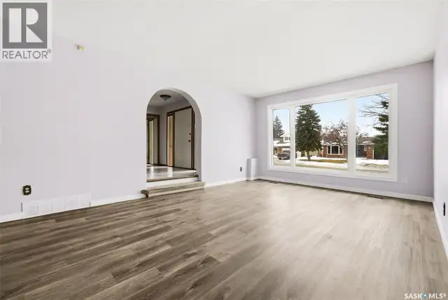 30 Dalhousie WAY Regina, Saskatchewan in Houses for Sale in Regina - Image 6