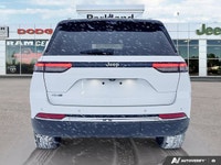 This *2022 Jeep Cherokee* is finished in *Bright White* and delivers a refined blend of comfort, tec... (image 4)