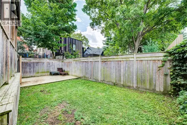 81 WILLOW Street Waterloo, Ontario in Houses for Sale in Kitchener / Waterloo - Image 20