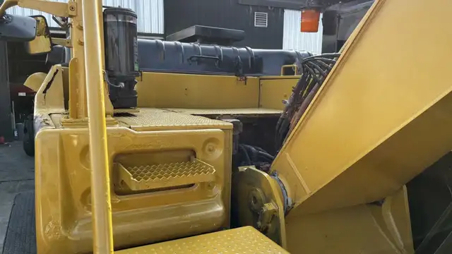 2018 Caterpillar 326F L Excavator in Heavy Trucks in Edmonton - Image 40