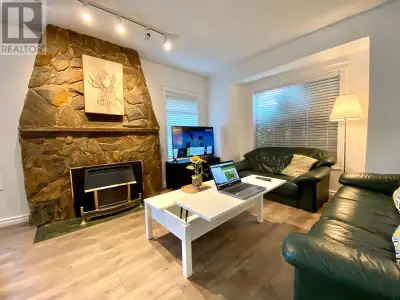 4300 SOUTHWOOD STREET Burnaby, British Columbia