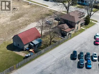 This fully-tenanted 4-plex presents a fantastic investment opportunity with multiple revenue streams...