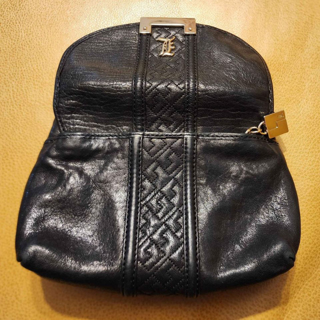 L.A.M.B. leather clutch in Women's - Bags & Wallets in Oakville / Halton Region - Image 3