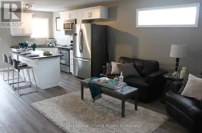 1 - 671 ADELAIDE STREET Woodstock (Woodstock - North), Ontario