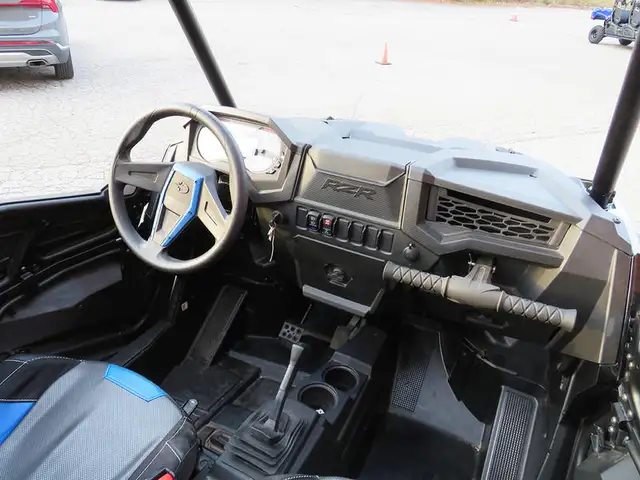 2022 Polaris RZR XP 1000 Premium in ATVs in Cambridge - Image 7