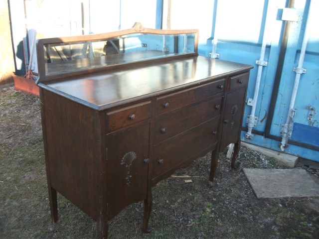 Vintage Walnut Buffet Sideboard in Hutches & Display Cabinets in Belleville