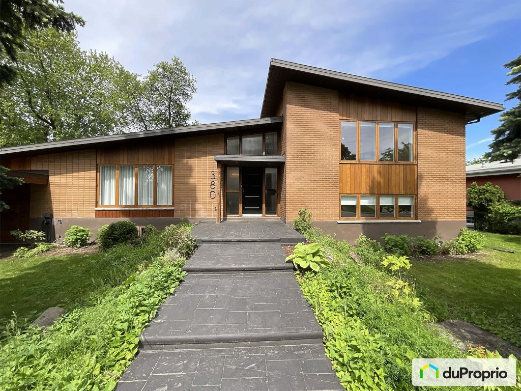 $1,398,000 - Bungalow for sale in Longueuil (Vieux-Longueuil) — photo 3