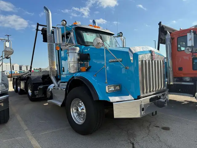 2013 Kenworth T800 Triaxle26FT Roll Off Truck in Heavy Trucks in Oakville / Halton Region - Image 9