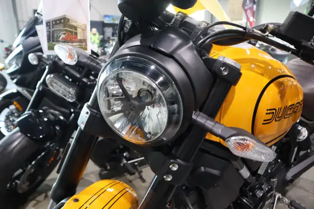 2023 Ducati Scrambler 1100 Tribute PRO Giallo Ocra in Sport Bikes in Edmonton - Image 8