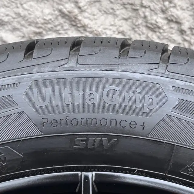 (99%) 4x 235/55R18 Goodyear Winters w/ MB GLA 45 & GLB 35 Rims in Tires & Rims in City of Toronto - Image 7