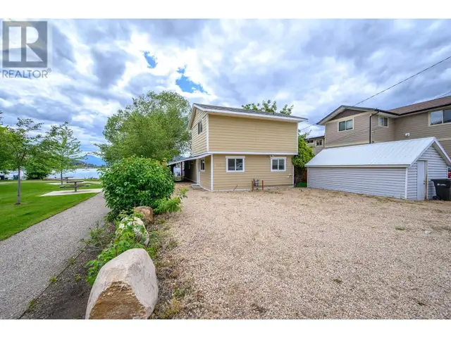 2612 Lakeshore Road Vernon, British Columbia in Houses for Sale in Vernon - Image 3