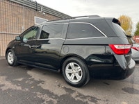 ALL TRADES WELCOME!! 2013 Honda Odyssey EX-L! fully loaded with rearview camera, rear, DVD entertain... (image 3)