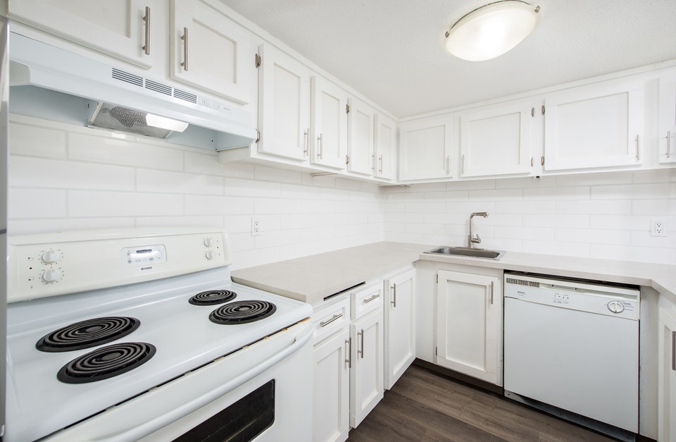 Sierra Gardens - 2 Bedroom Bi-level House for Rent 4