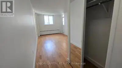 608 - 230 OAK STREET Toronto (Regent Park), Ontario