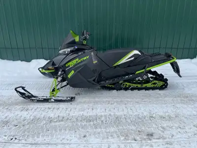 Electric Start, QS3 Suspension, Ice Scratchers, Tunnel Bag, Handguards Mileage is in MILES. Engine T...