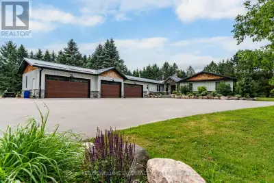 From the moment you arrive, this exceptional 25-acre country estate welcomes you with professionally...