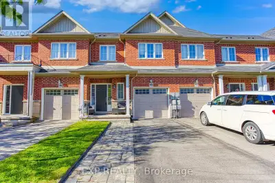 Welcome to 88 Palacebeach Trail a beautifully maintained, open-concept freehold townhome nestled on...