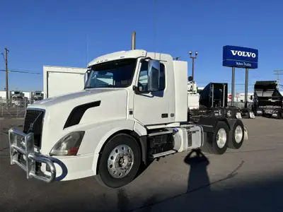 RENTAL-RETURN DAYCAB FOR SALE: MAINTAINED BY VOLVO DEALER SINCE BRAND NEW CLEAN UNIT READY TO WORK....