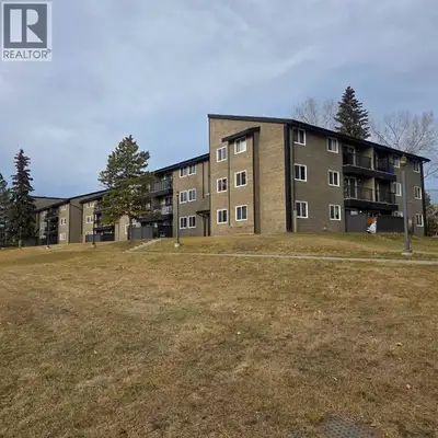 A fantastic investment opportunity awaits! This 3-bedroom, 1.5 bathroom unit is on the 3rd floor of...