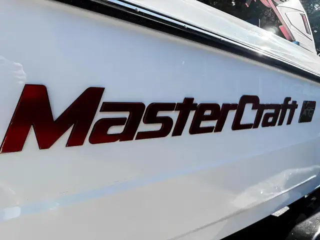 2019 Mastercraft XT 23 in Powerboats & Motorboats in Laval / North Shore - Image 10