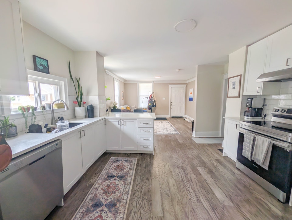 32 Garnet St, St. Catharines - 2 Bedroom Main Unit 3