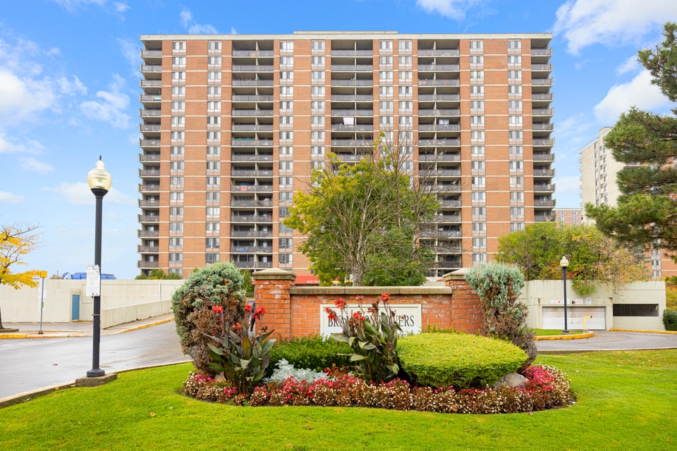 2 Bedroom Apartment for Rent - 440 McMurchy Avenue South 2