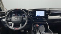 ADAPTIVE CRUISE CONTROL, NAVIGATION, LED HEADLIGHTS, BACK-UP CAMERA, TOW HITCH Fancy a rugged and re... (image 9)