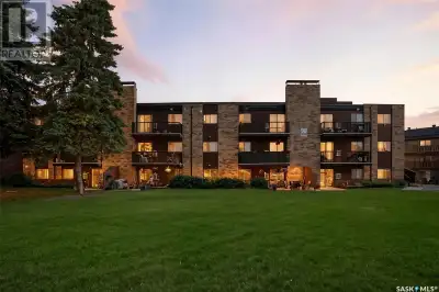 Welcome to #106 – 802C Kingsmere Blvd, located in the highly sought-after Shorebird Watch complex in...