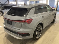 // JAMAIS ACCIDENTÉ! //Ce Audi Q4 e-tron 2024 usagé, offert chez AutoStudio 72 à Mirabel, propose un... (image 3)