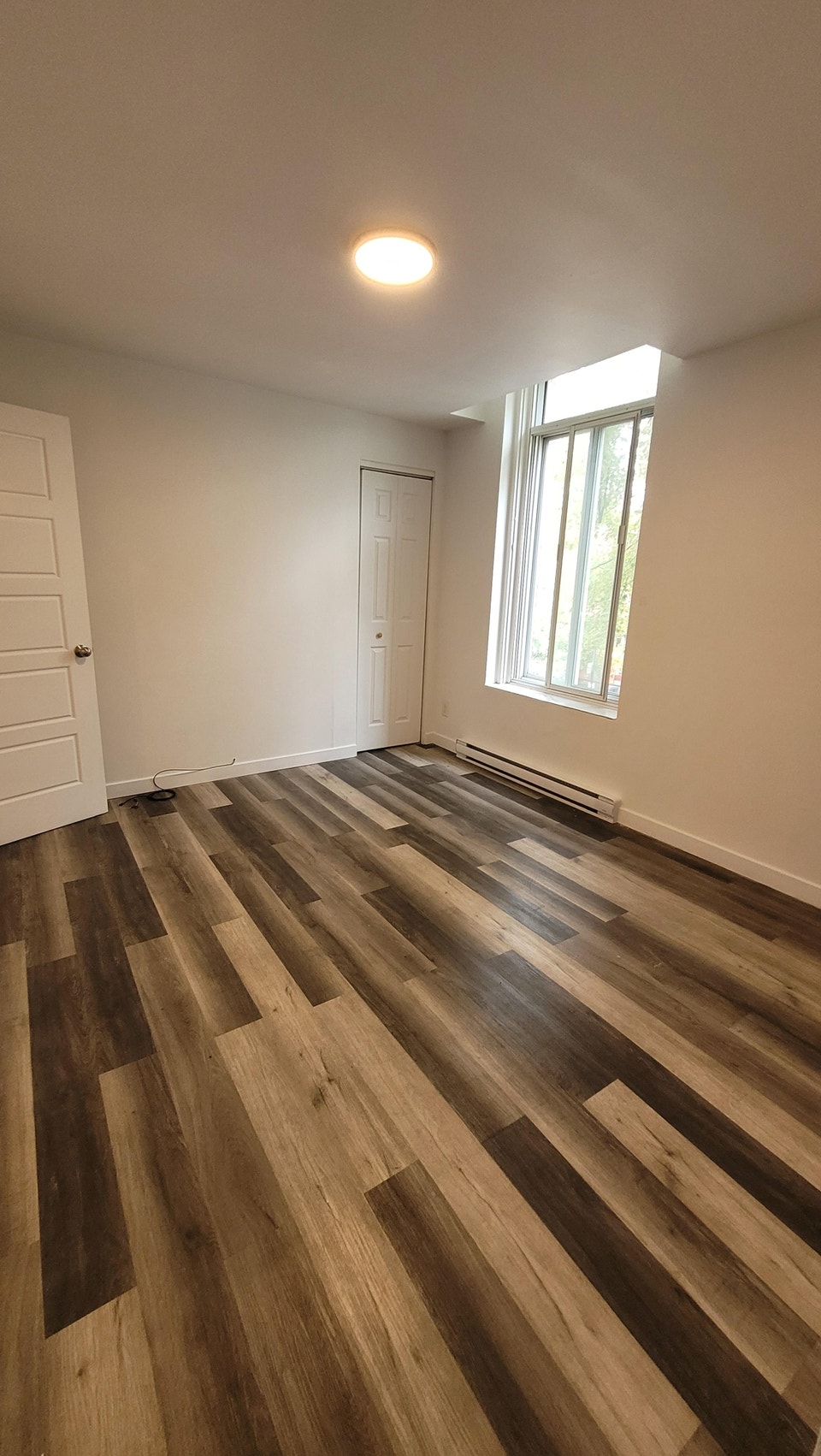 Hochelaga - Superbe 7 1/2 Rénové de 5 Chambres - 2e Étage 4