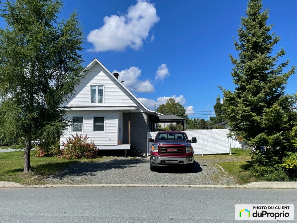 $493,000 - 1 1/2 Storey for sale in Rouyn-Noranda (Granada) — photo 2