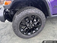 This Jeep Gladiator boasts a Regular Unleaded V-6 3.6 L/220 engine powering this Automatic transmiss... (image 8)