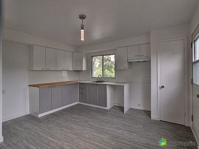 $1,176,000 - Triplex for sale in Pierrefonds / Roxboro — photo 1