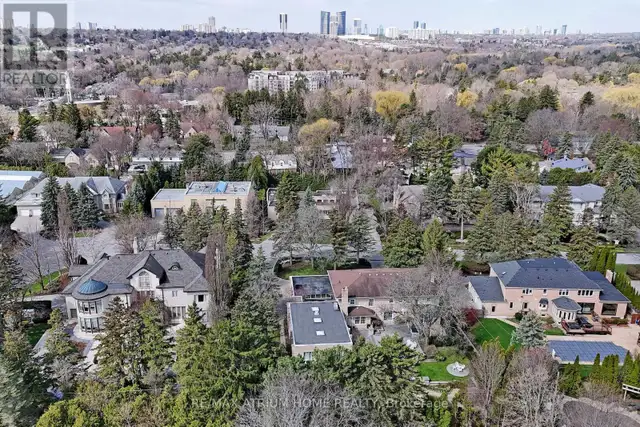 19 Limcombe Drive Markham (Bayview Glen), Ontario, photo 4 of 4