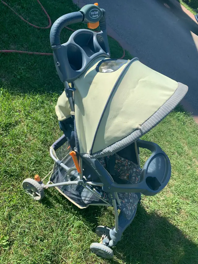 Travel About Safari Umbrella Stroller Small Lightweight Compact in Strollers, Carriers & Car Seats in City of Toronto - Image 4