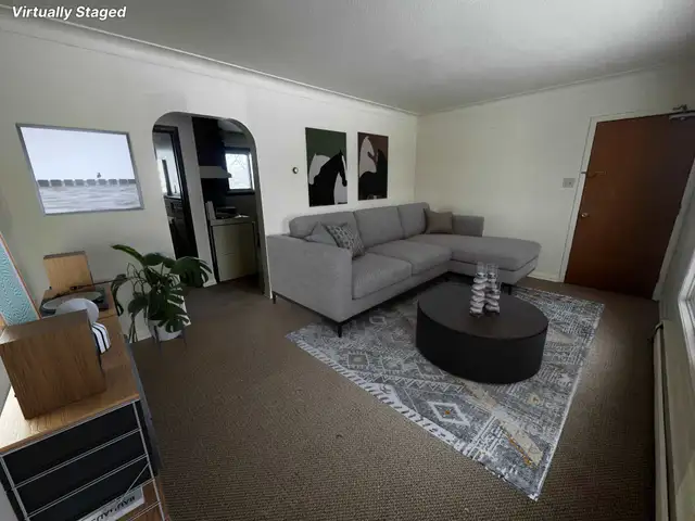 Quiet & Quaint 2 Bedroom Apartment — Steps to River~ in Long Term Rentals in Sarnia - Image 3