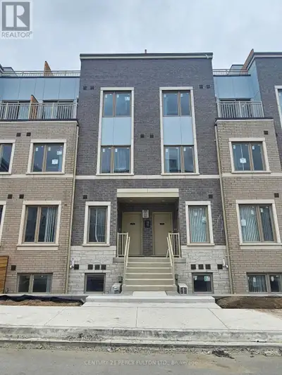 TH 310 - 130 HONEYCRISP CRESCENT Vaughan (Concord), Ontario