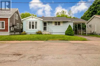 Charming Bungalow in the Heart of TruroWelcome to 65 Centre Street a well-maintained bungalow ideall...
