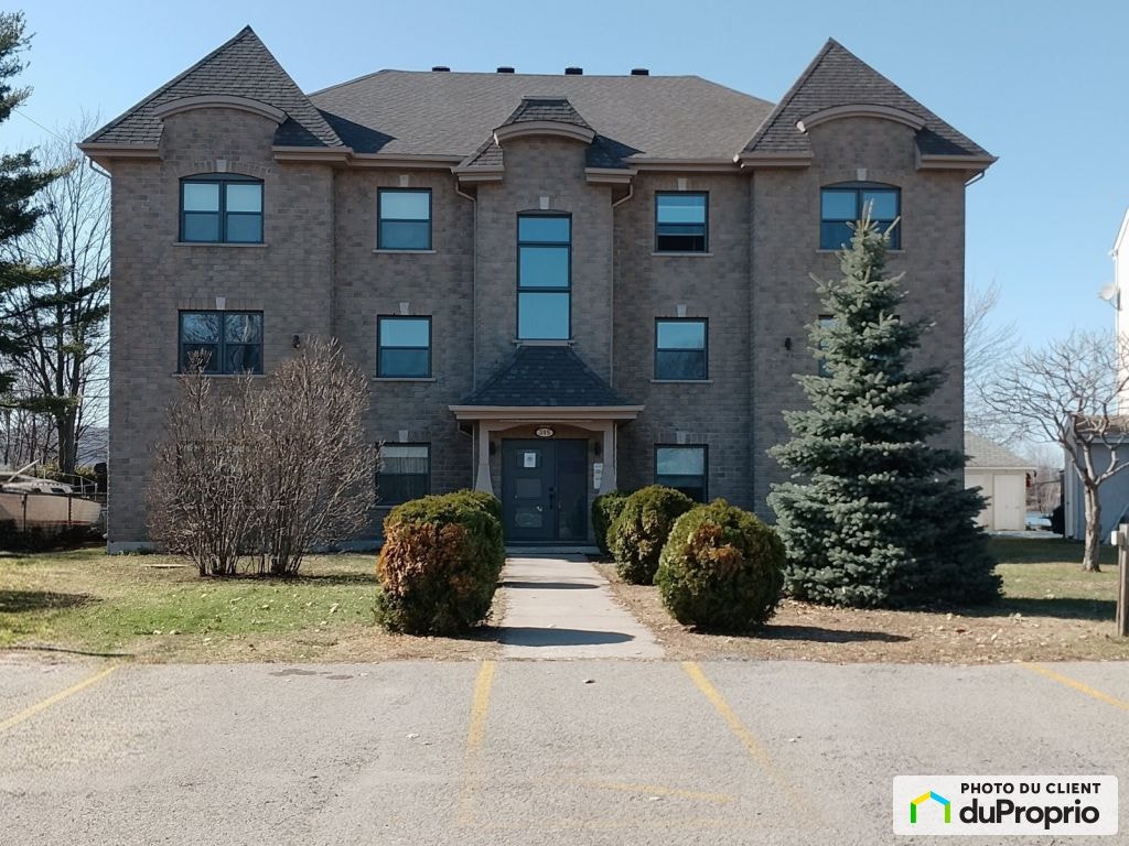 $399,000 - Condominium for sale in Pointe-Calumet — photo 1
