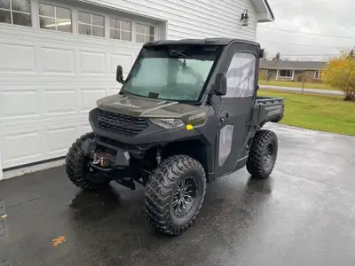 Excellent condition! financing available! Power steering. Full cab including: Polaris solid glass wi...